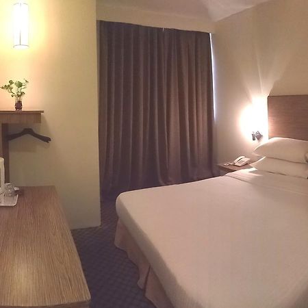 Hotel Sri Sutra - Bandar Sunway 3 Petaling Dzsaja Kültér fotó