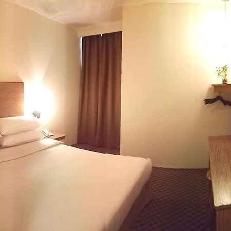 Hotel Sri Sutra - Bandar Sunway 3 Petaling Dzsaja Kültér fotó