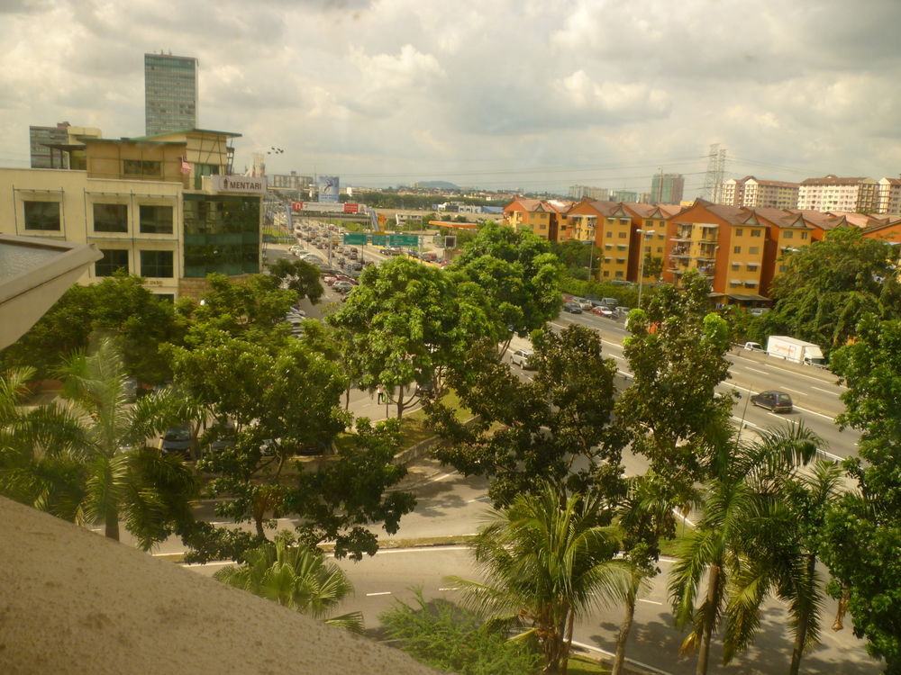 Hotel Sri Sutra - Bandar Sunway 3 Petaling Dzsaja Kültér fotó