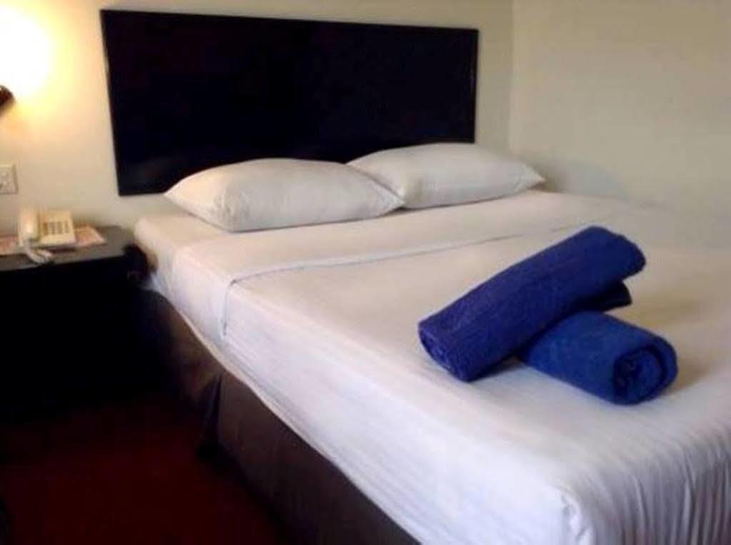 Hotel Sri Sutra - Bandar Sunway 3 Petaling Dzsaja Kültér fotó